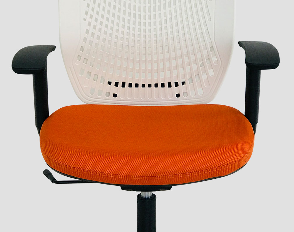 Revolving Chairs with Armrest in India Revolving Chairs with Armrest